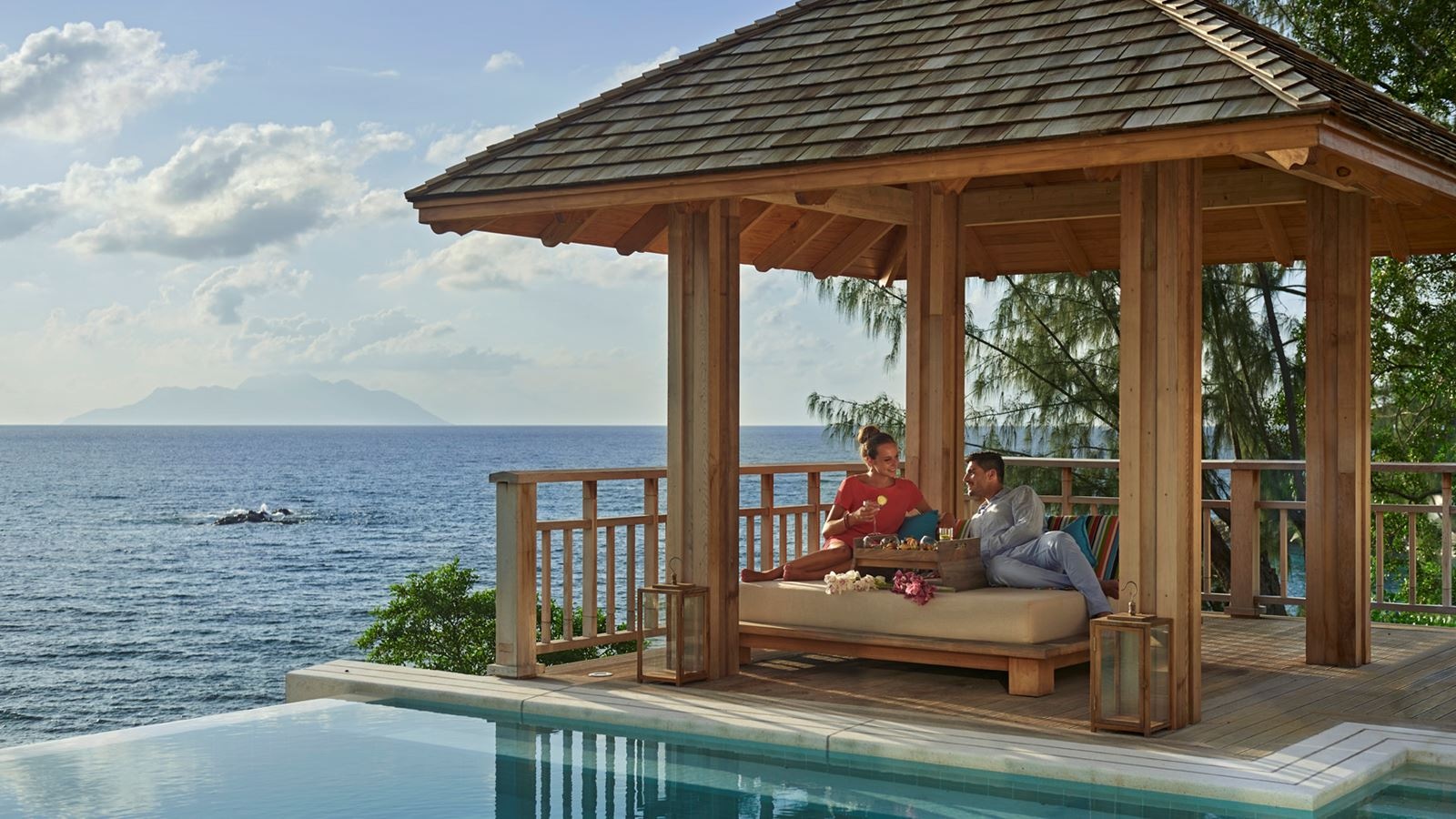 rooms-two-bedroom-oceanfront-pool-villa