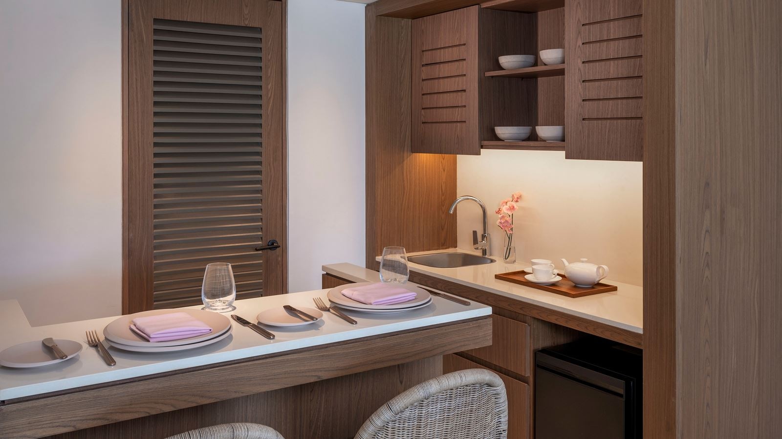 rooms-ocean-view-suite