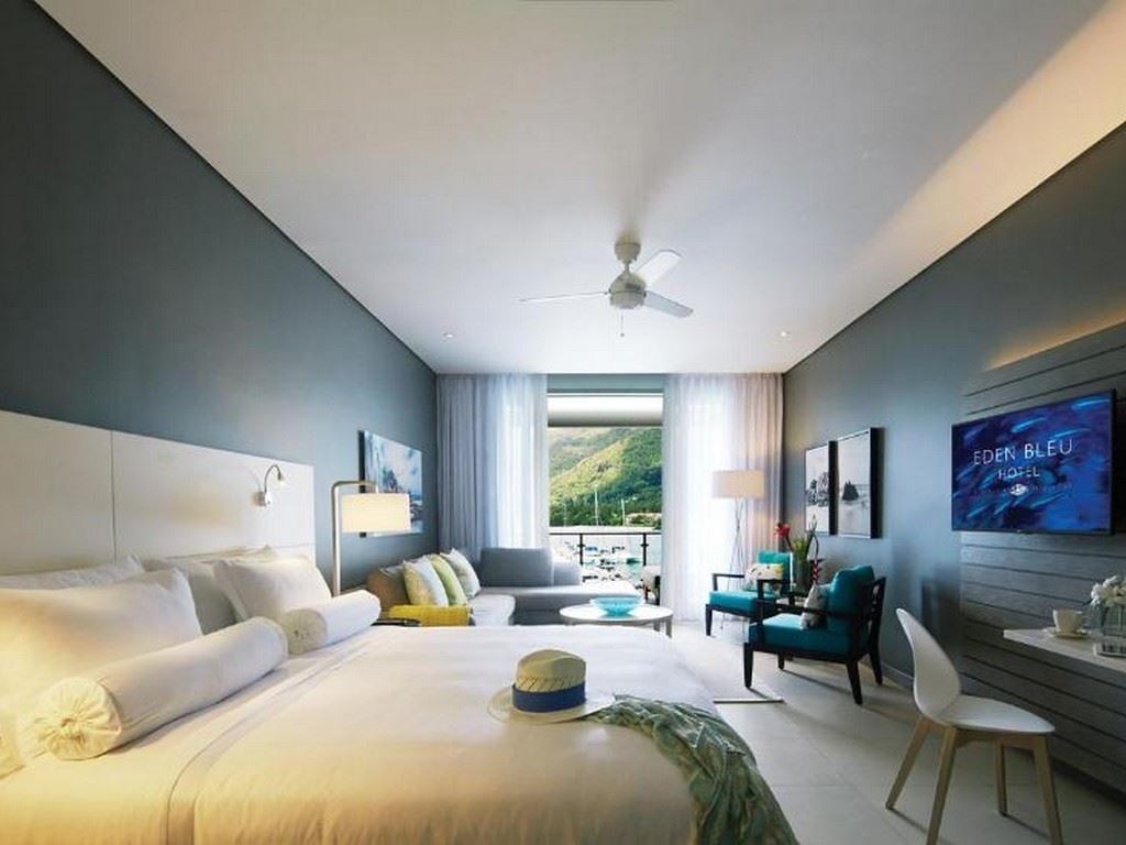 rooms-luxury--marina-view-suite