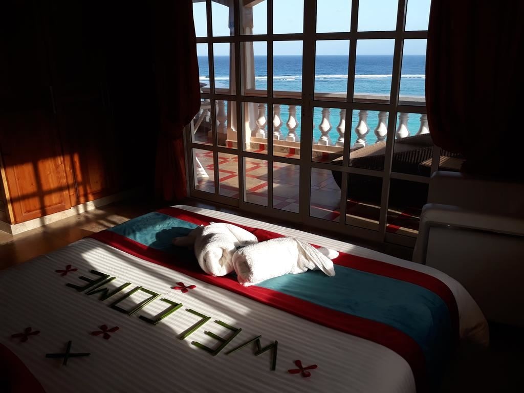 rooms-two-bedroom-apartment-with-sea-view