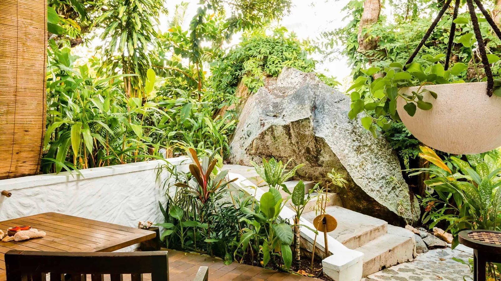 rooms-secret-garden--standard-garden-view-rooms