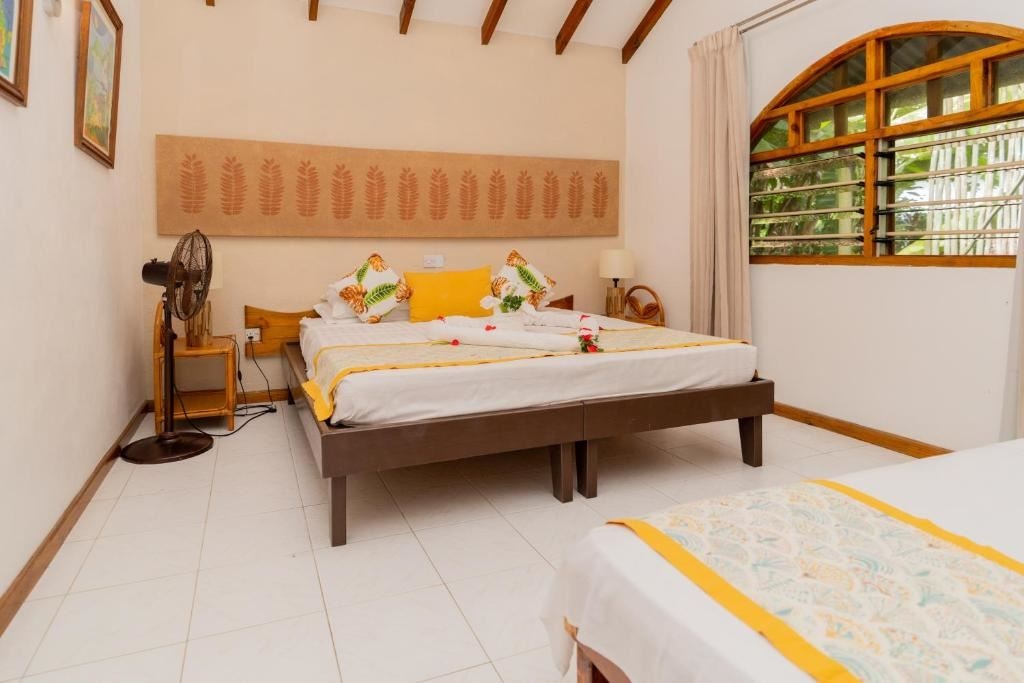 rooms-standard-room-triple