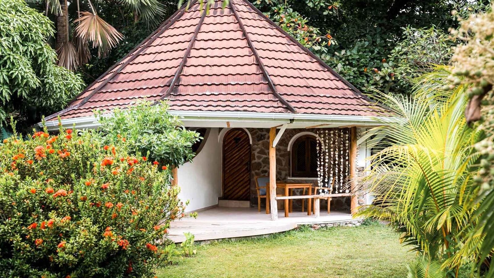 rooms-eden-garden--charm-room