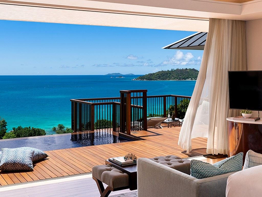 rooms-one-bedroom-panoramic-pool-villa