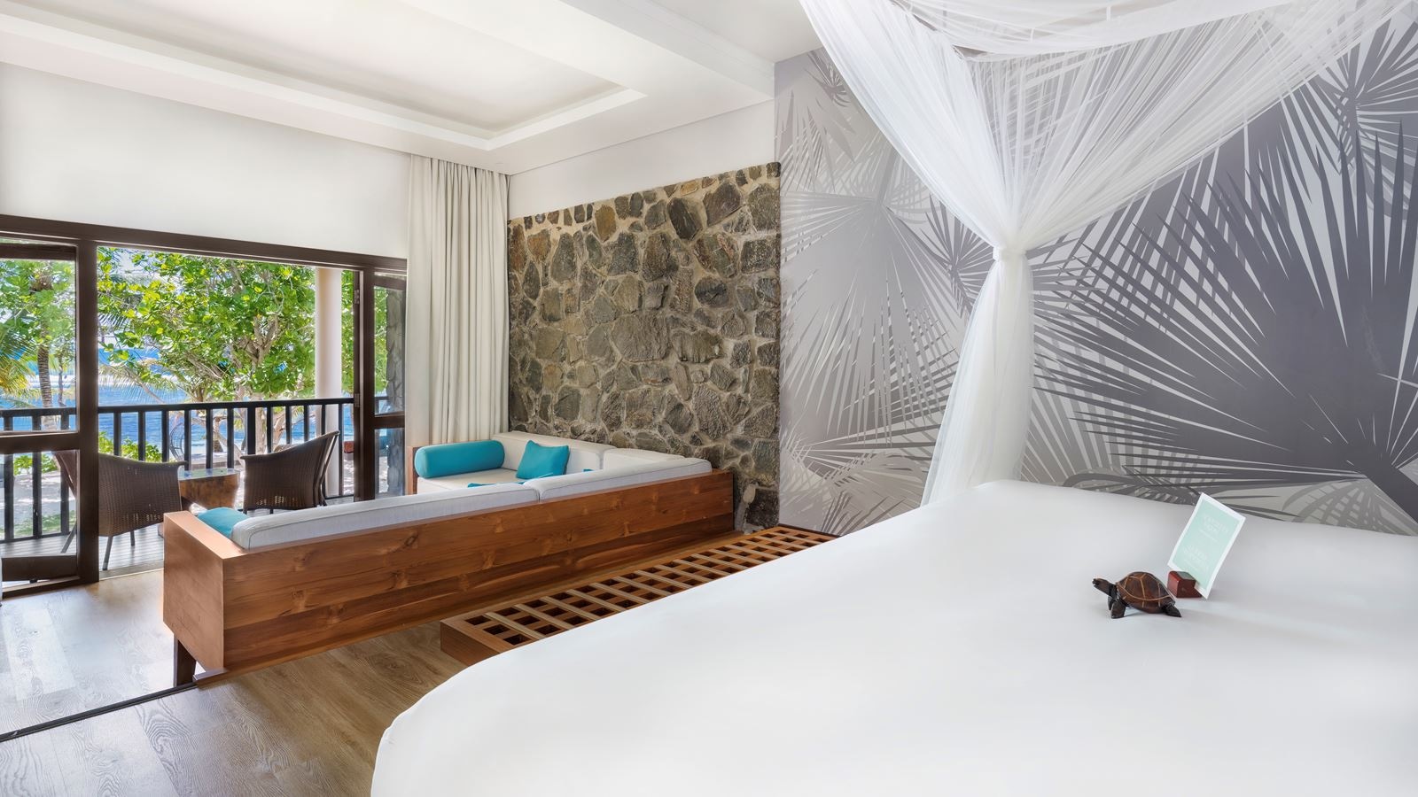 rooms-deluxe-ocean-view-room