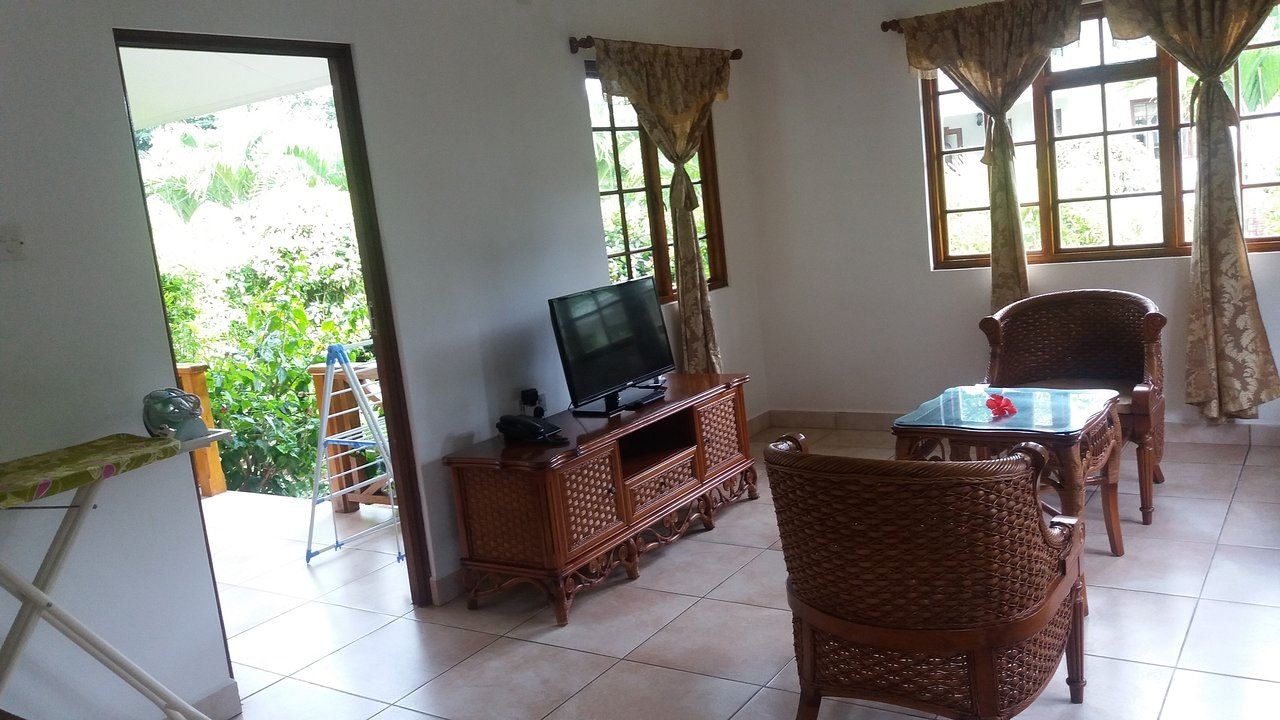 rooms-one-bedroom-chalet