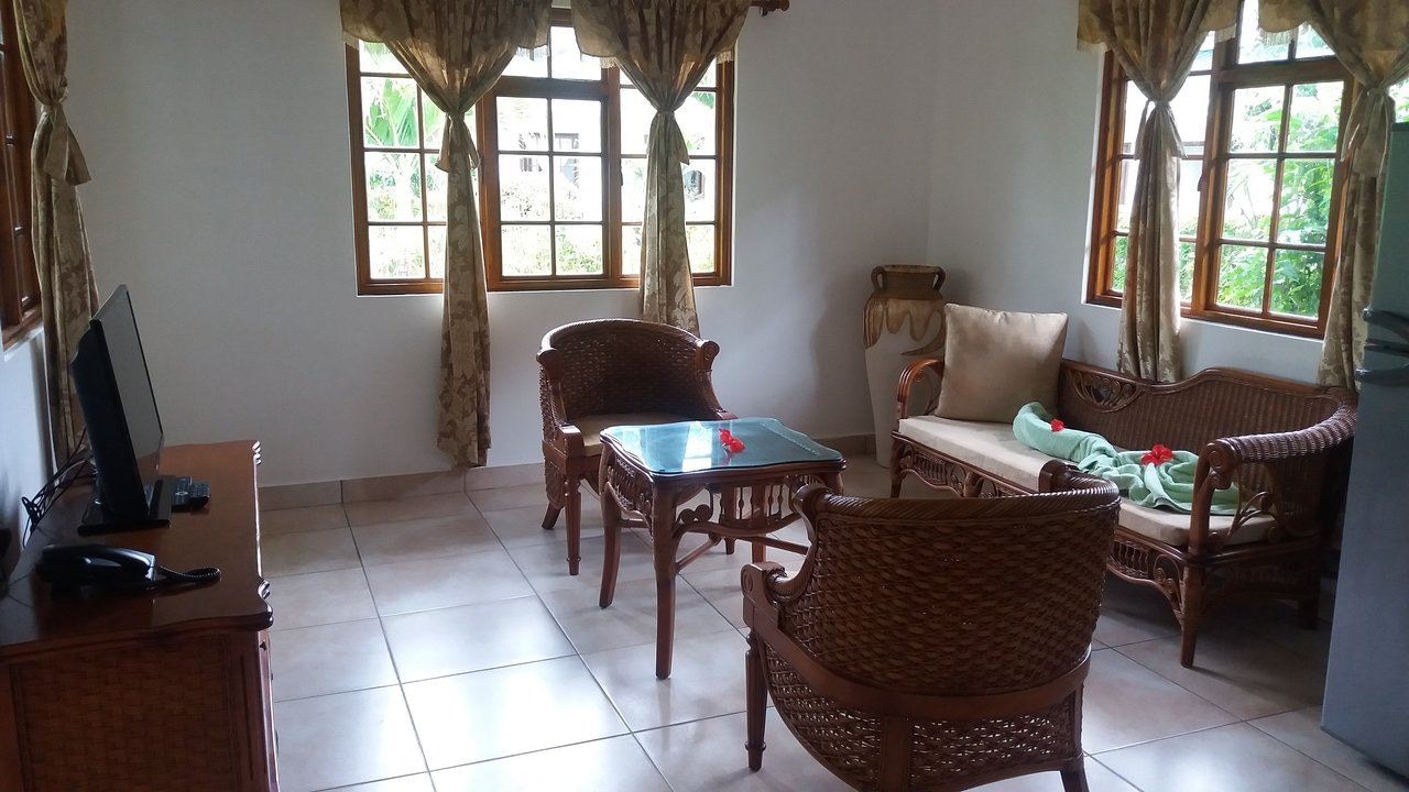 rooms-two-bedroom-chalet