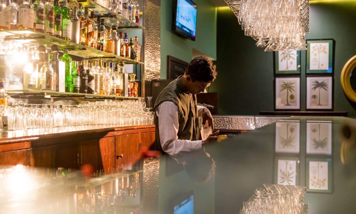 bars-the-portholr-bar