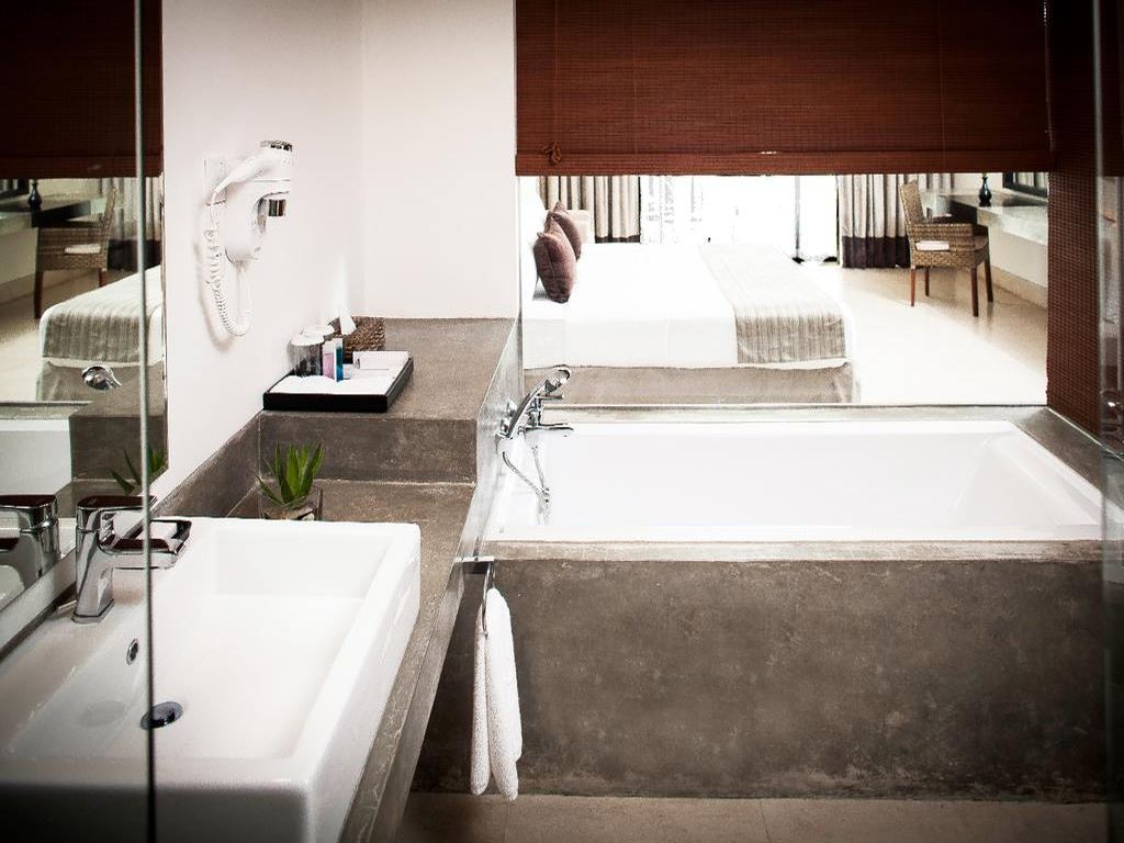 rooms-executive-suite