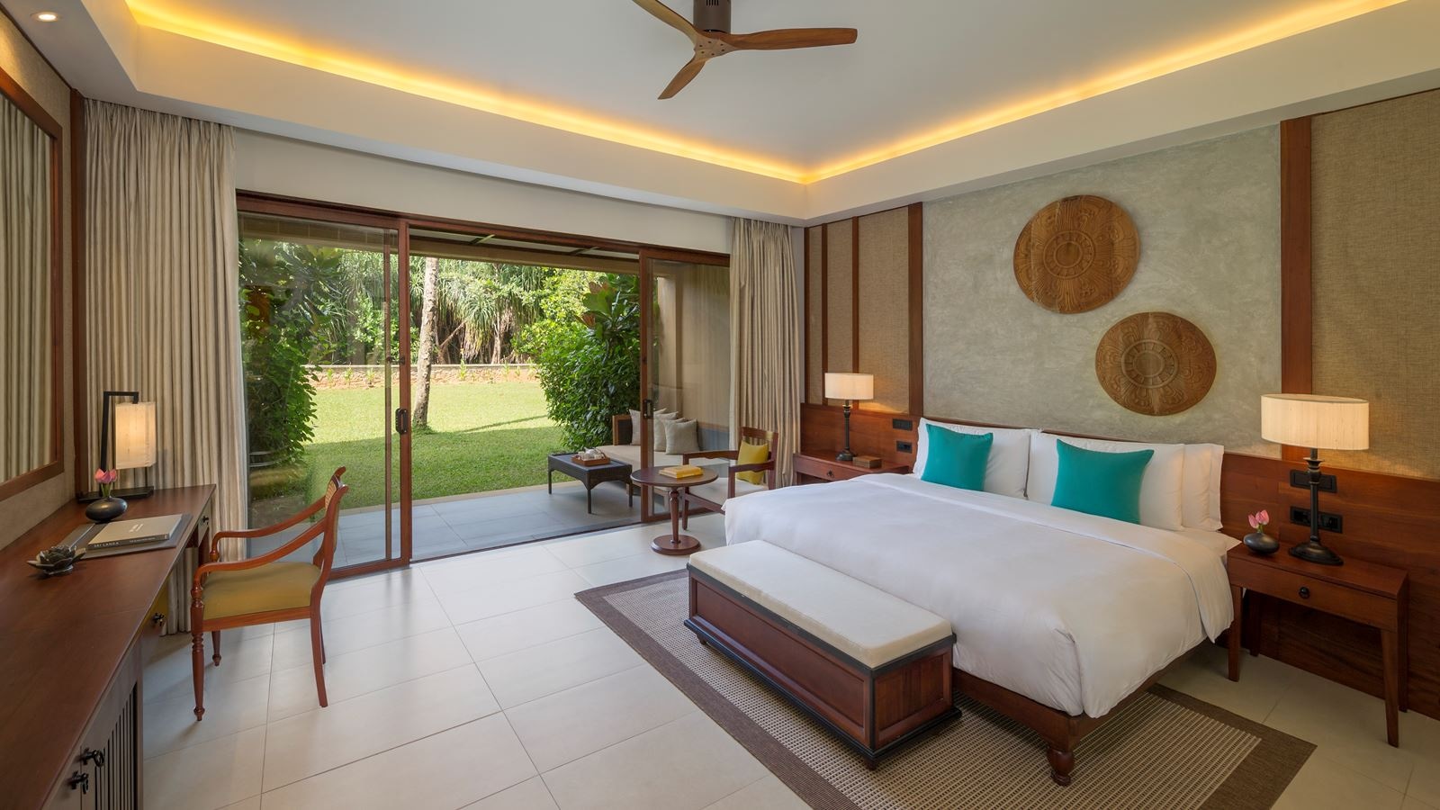 rooms-premier-garden-view