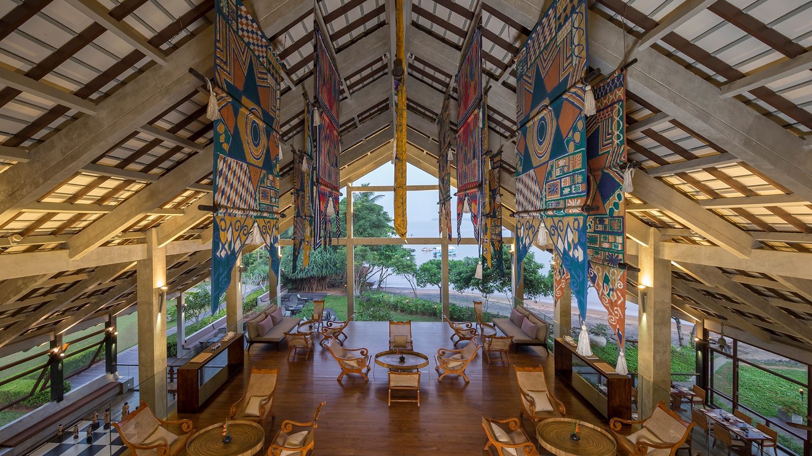 restaurants-upper-deck