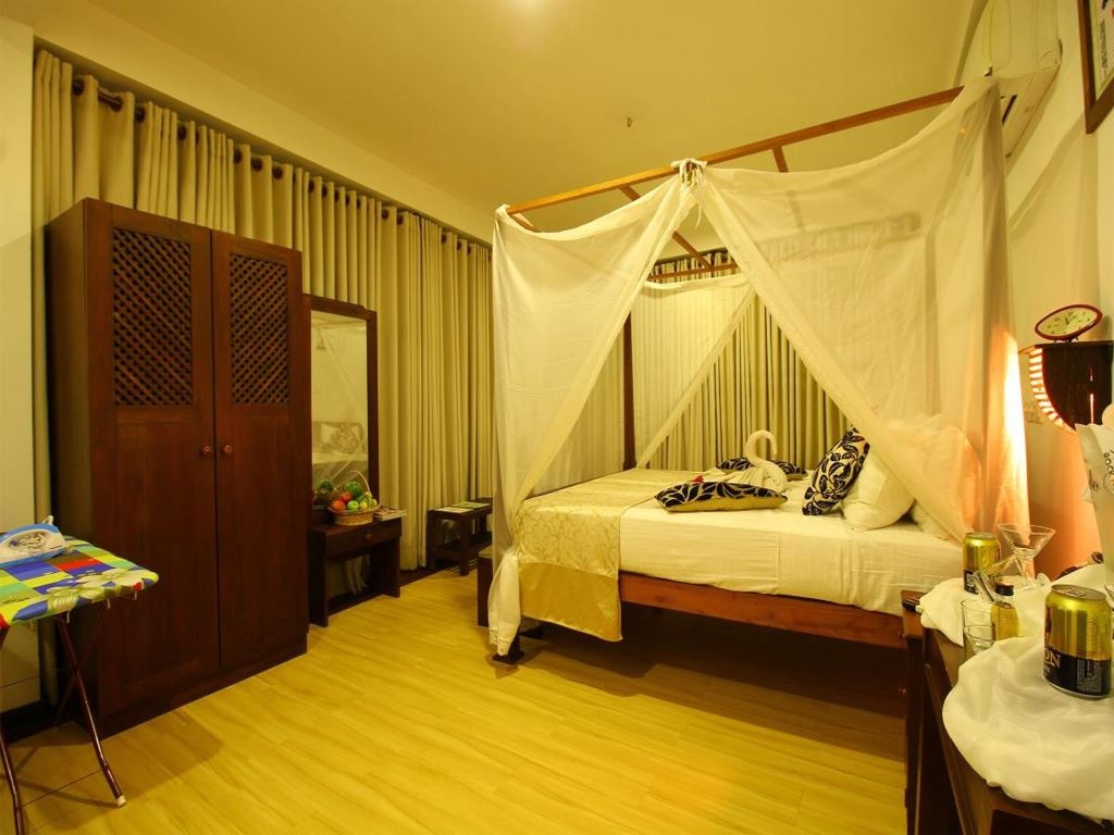 rooms-mini-suite-with-direct-sea-view-and-balcony