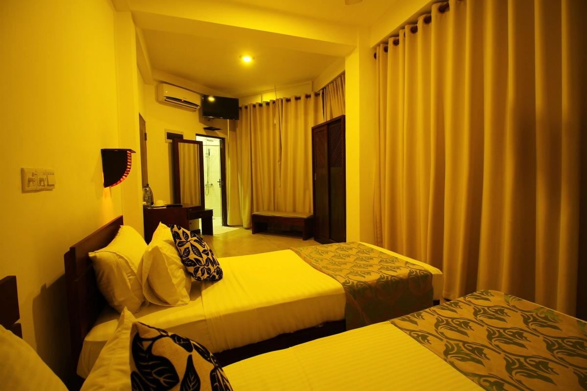 rooms-standard-land-view