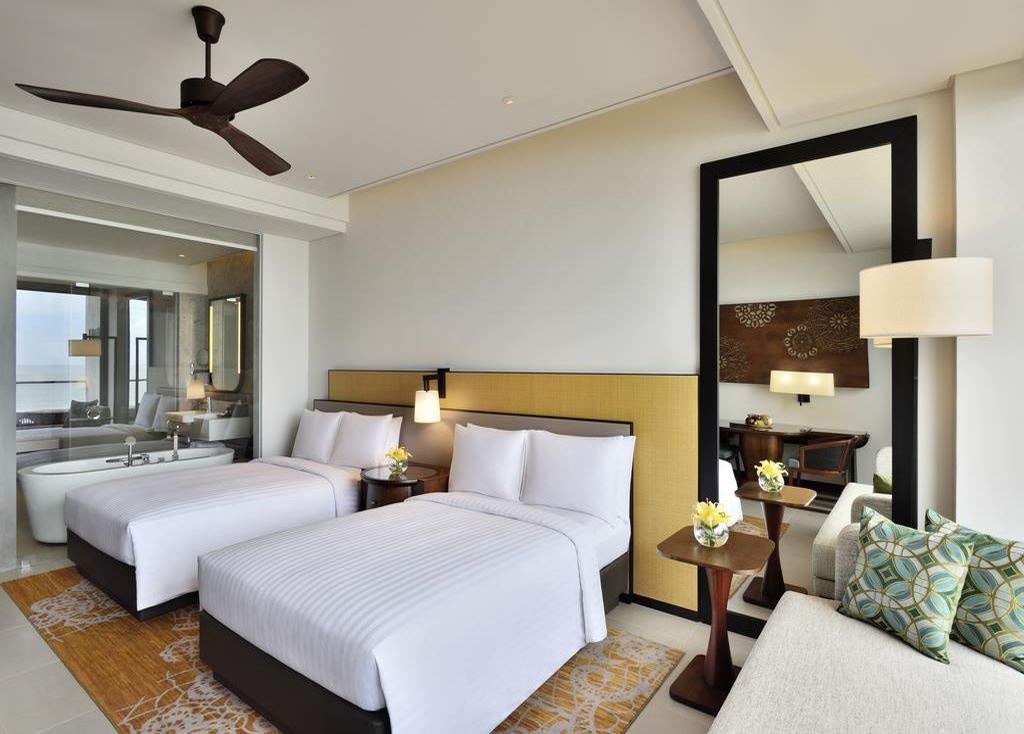 rooms-luxe-ocean-view-room