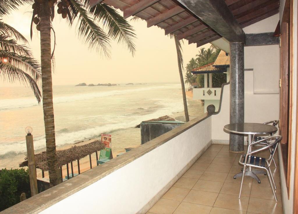 rooms-honeymoon-suite