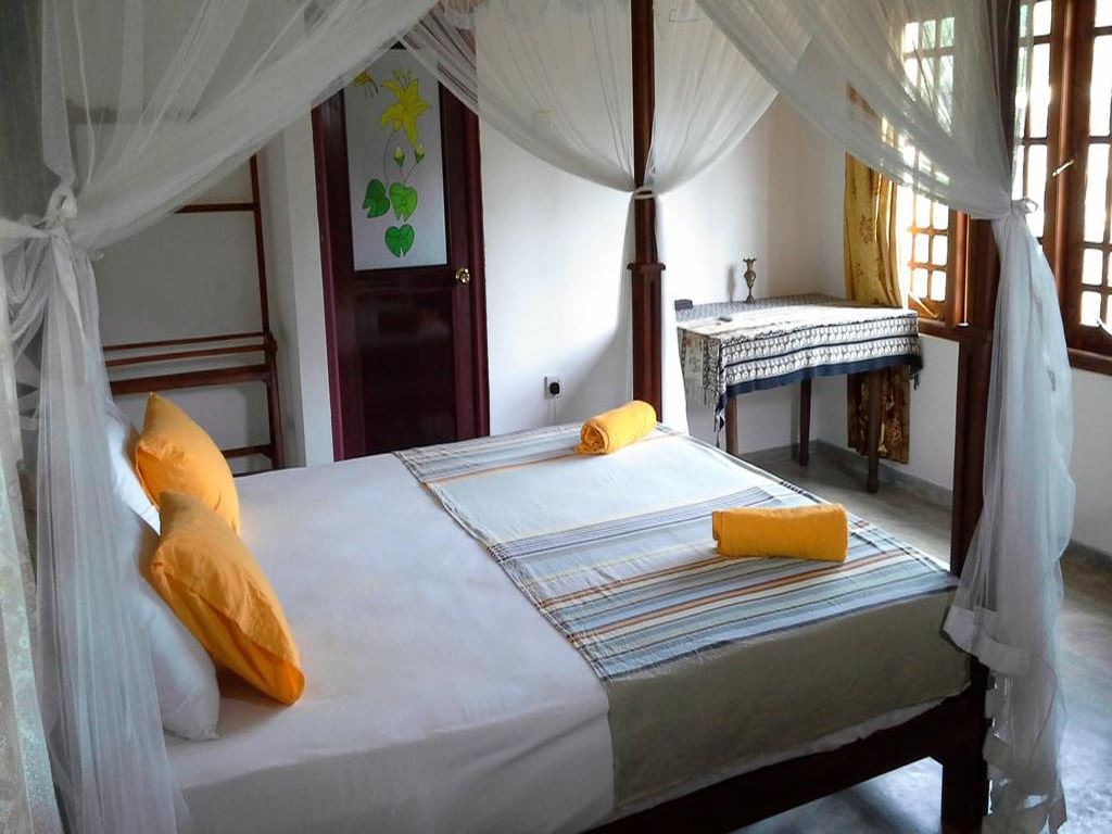 rooms-deluxe-double-ac-without-balcony