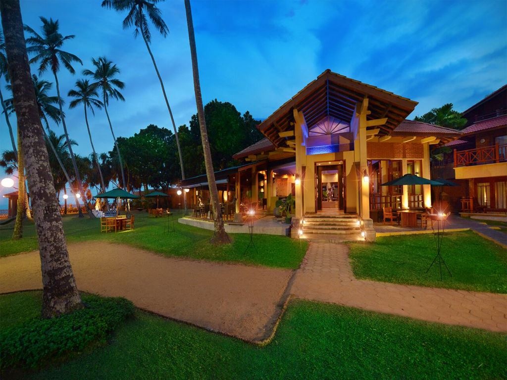 bars-hurricane-lounge-bar