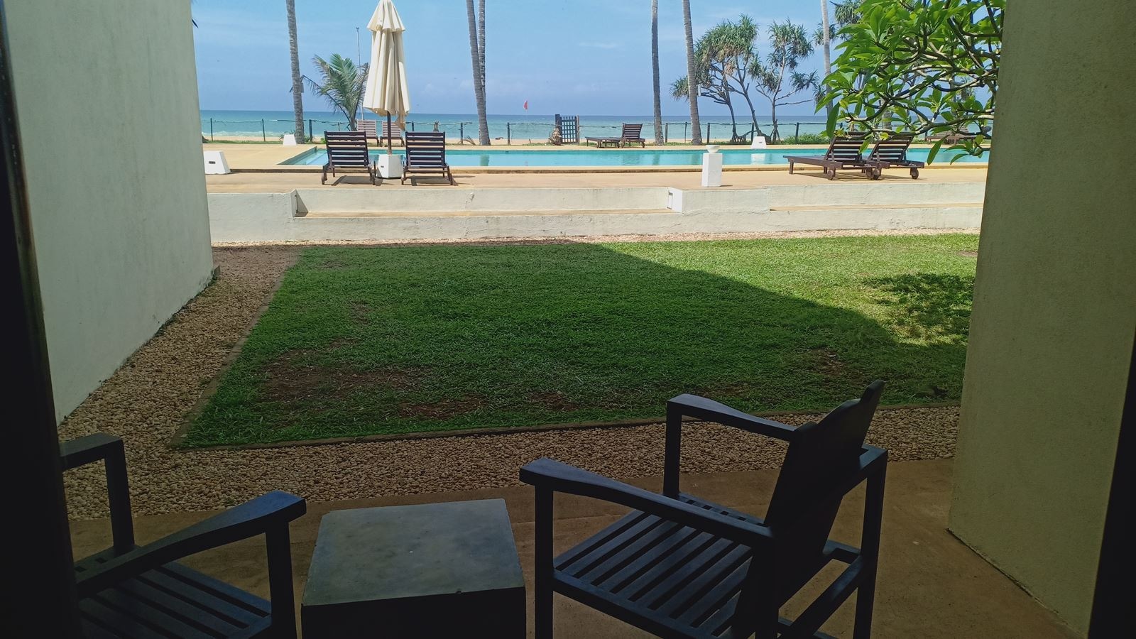 rooms-deluxe-sea-view-room