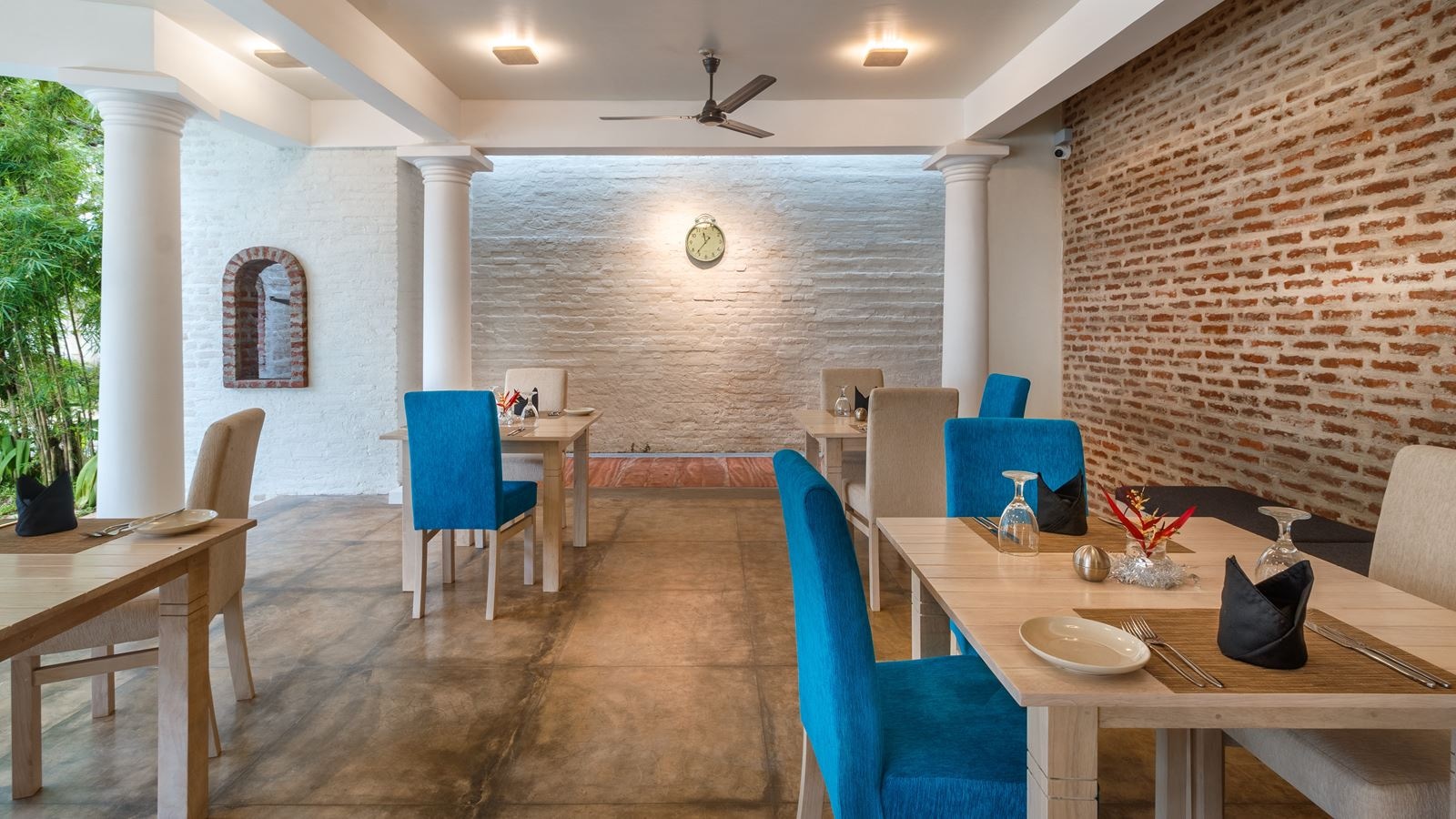 restaurants-restaurant