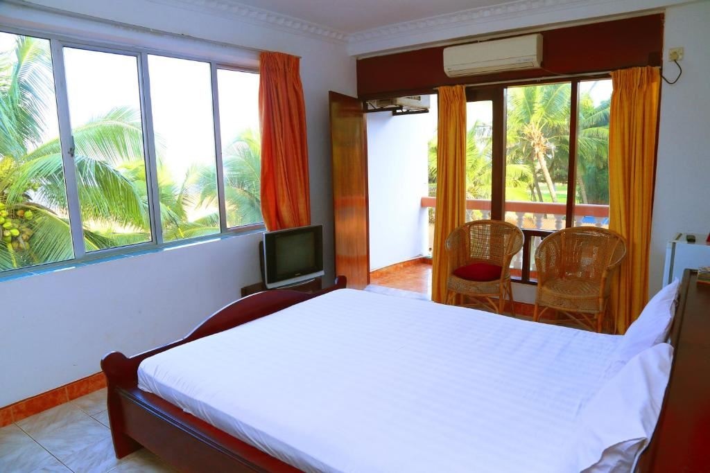 rooms-deluxe-seaview-with-balcony
