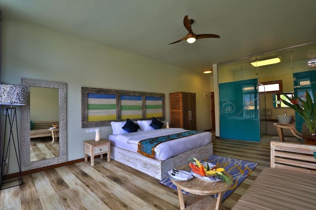 rooms-wave-king-room