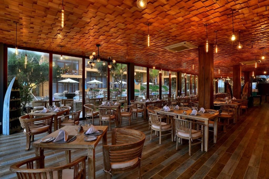 restaurants-main-restaurant