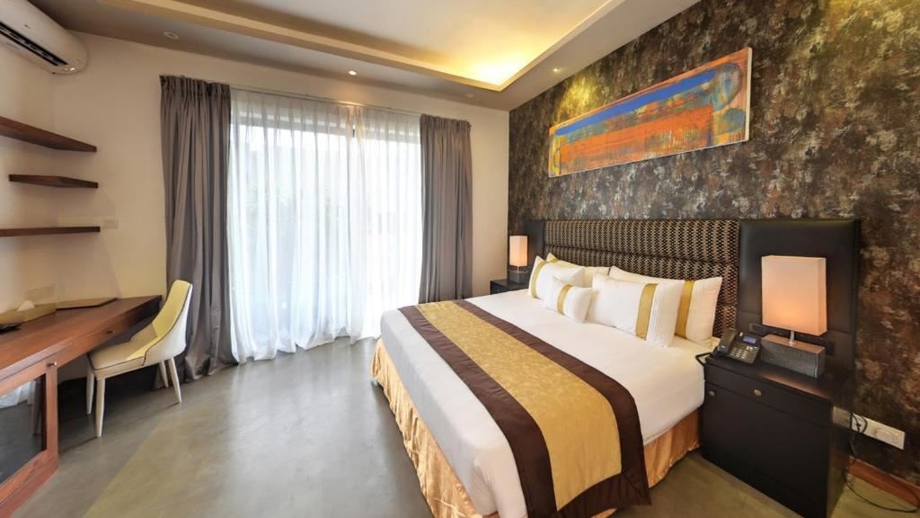 rooms-deluxe-sea-view