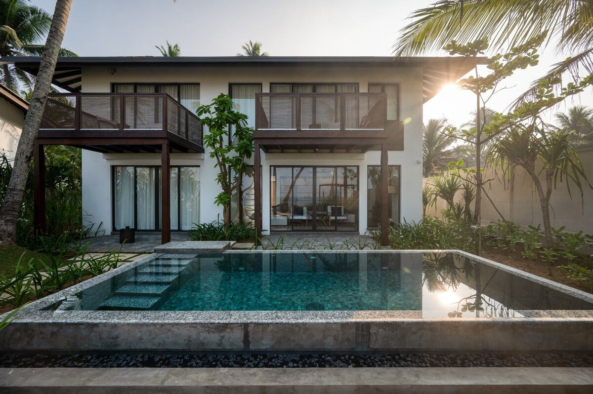 rooms-bay-view-pool-residence