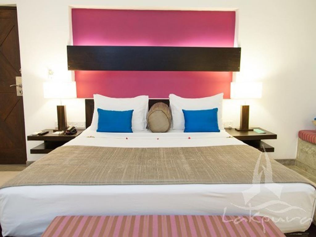rooms-deluxe-double-bed-room
