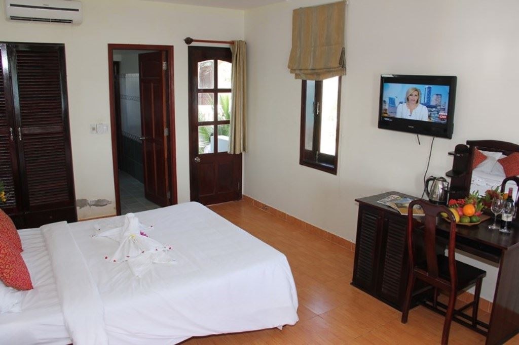 rooms-beach-front-villa