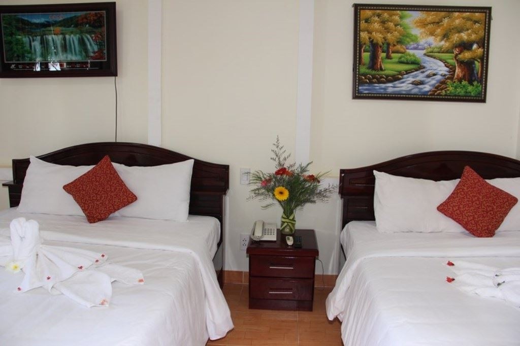 rooms-villa-garden-view