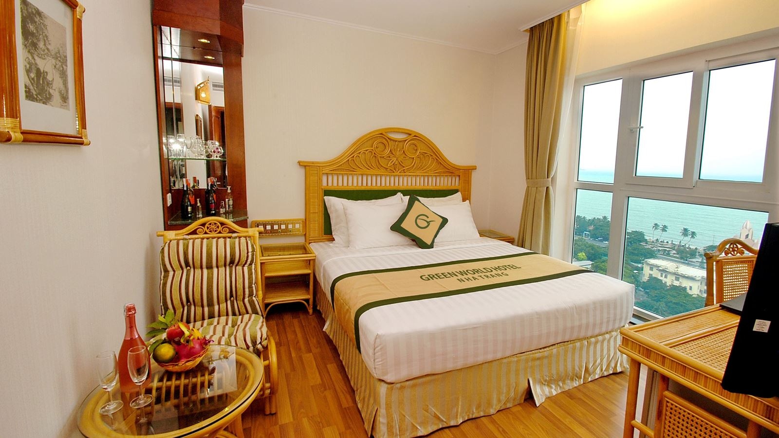 rooms-family-executive