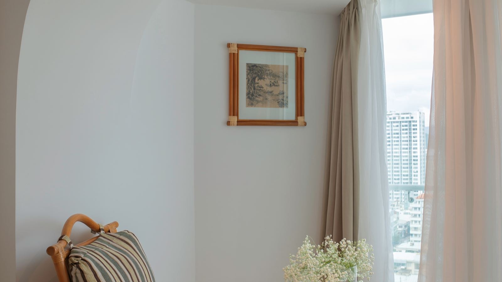 rooms-deluxe-partial-sea-view-with-balcony-child-without-extra-bed