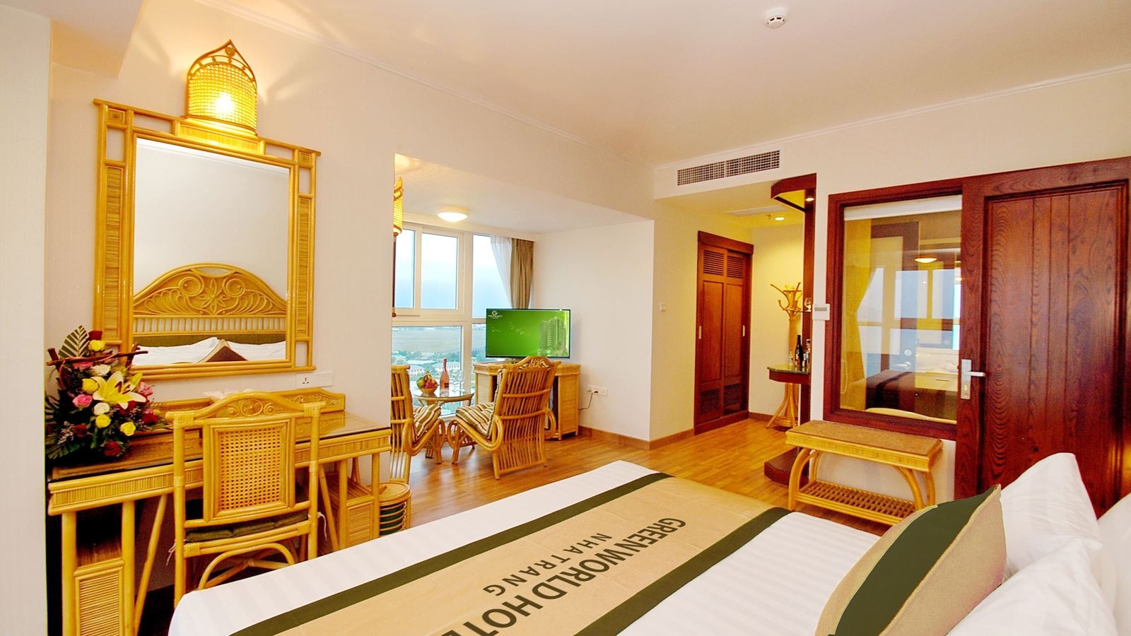 rooms-premier-suite-sea-view-with-balcony-child-without-extra-bed