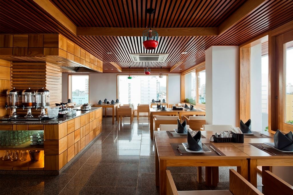 restaurants-golden-restaurant