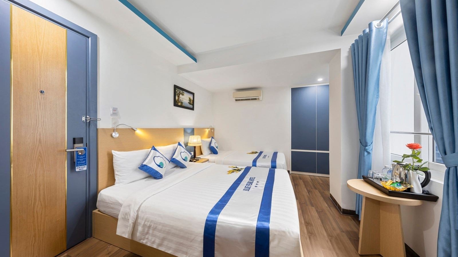 rooms-superior-city-view-with-window