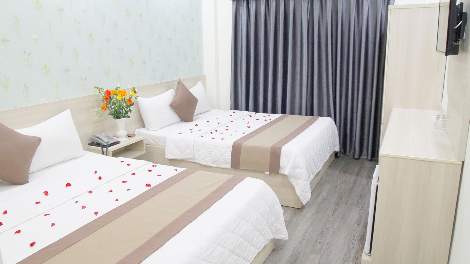 rooms-standard-twin-room