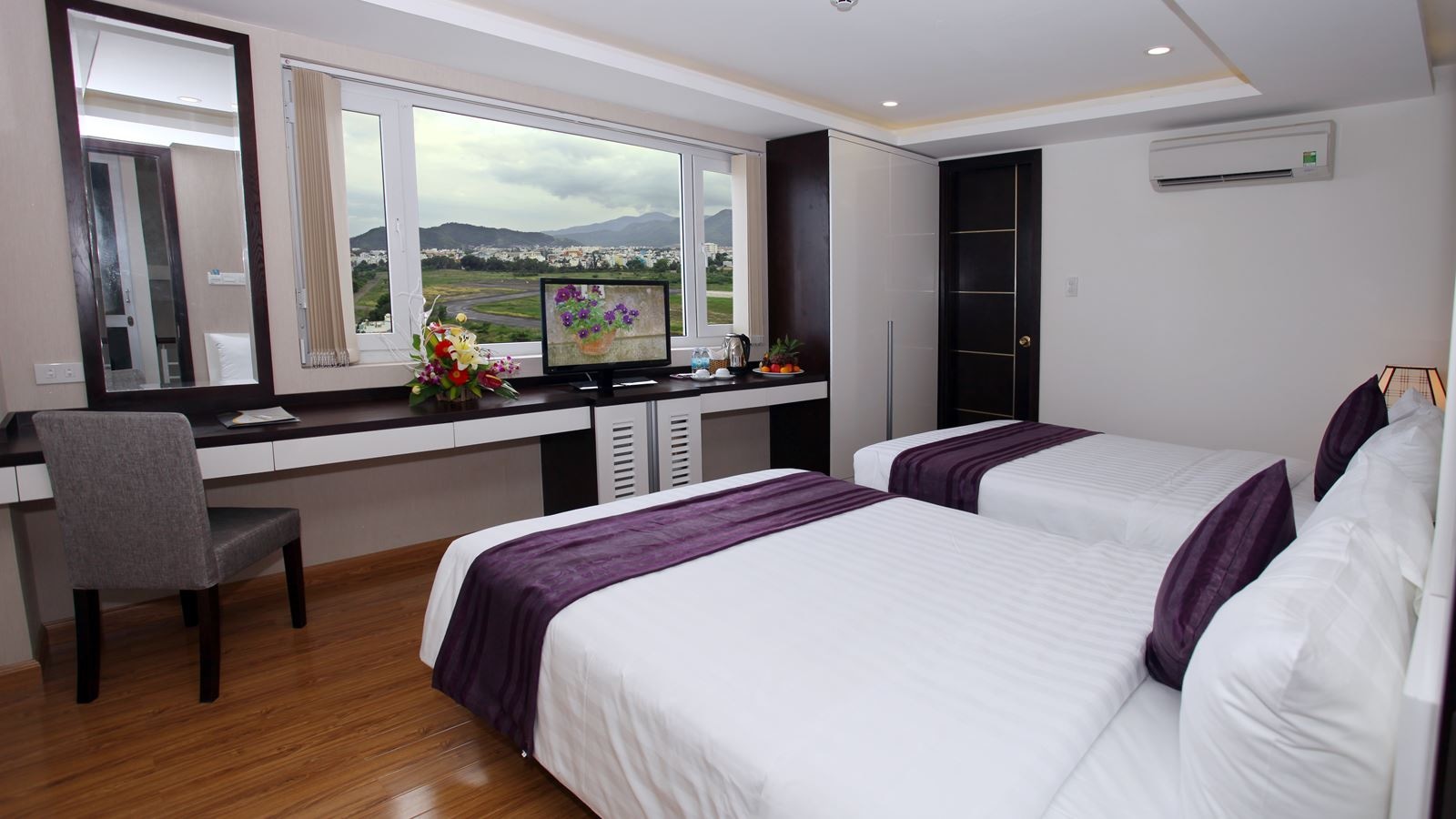 rooms-superior-mountain-view-room