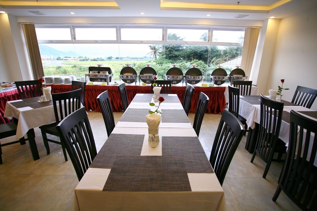 restaurants-restaurant