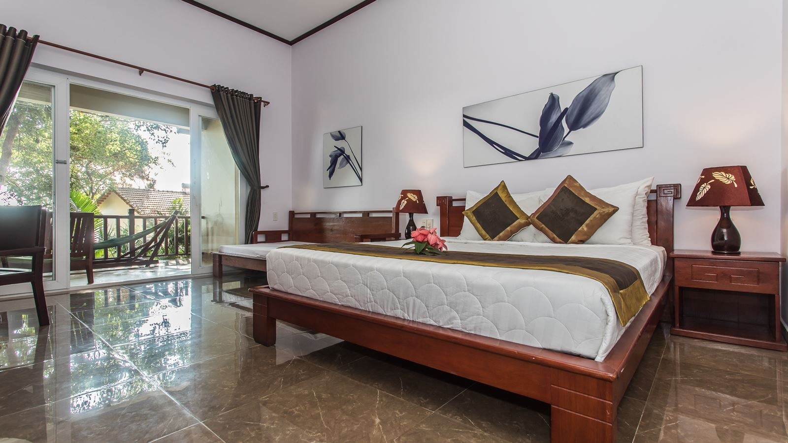 rooms-deluxe-seaview