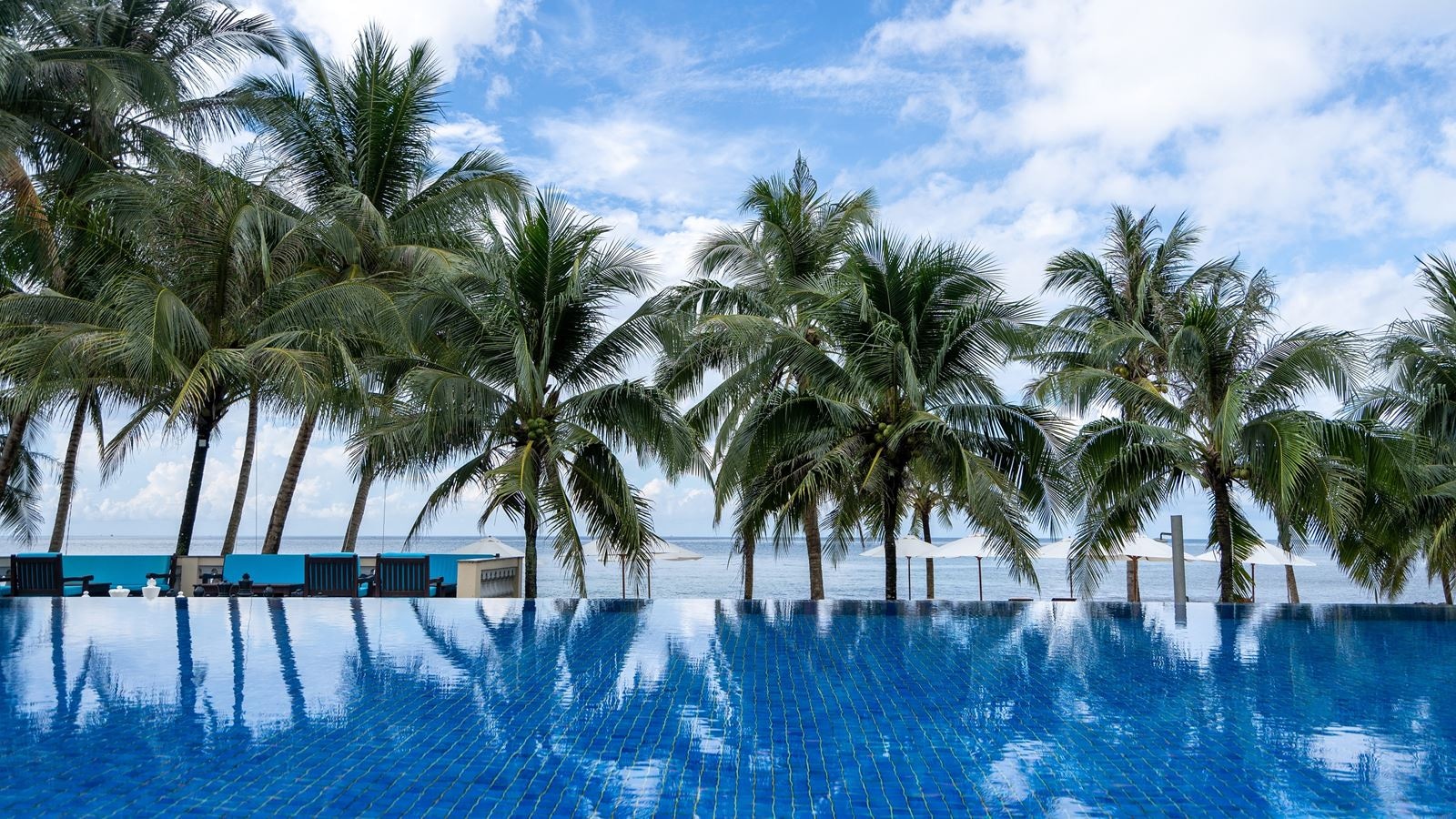 pools-outdoor--indoor-pool