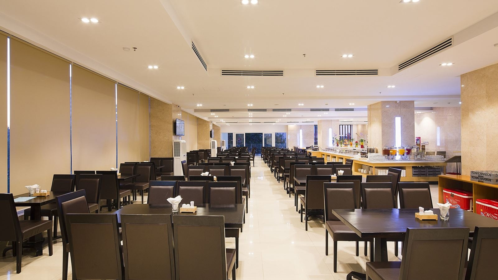 restaurants-restaurant