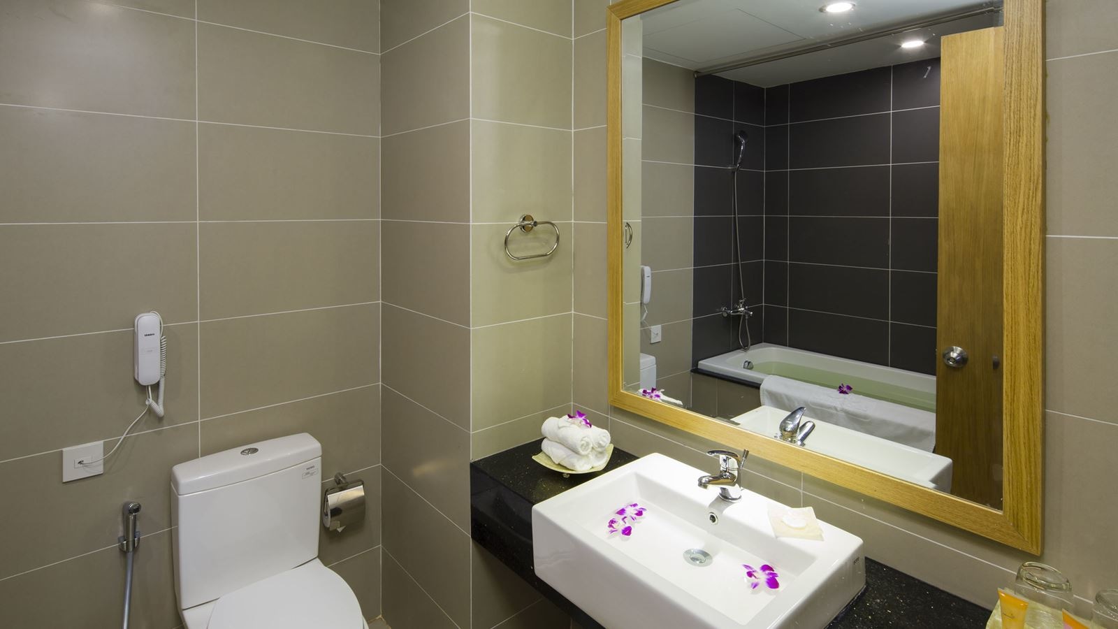 rooms-suite-sea-view-with-balcony-child-without-extra-bed