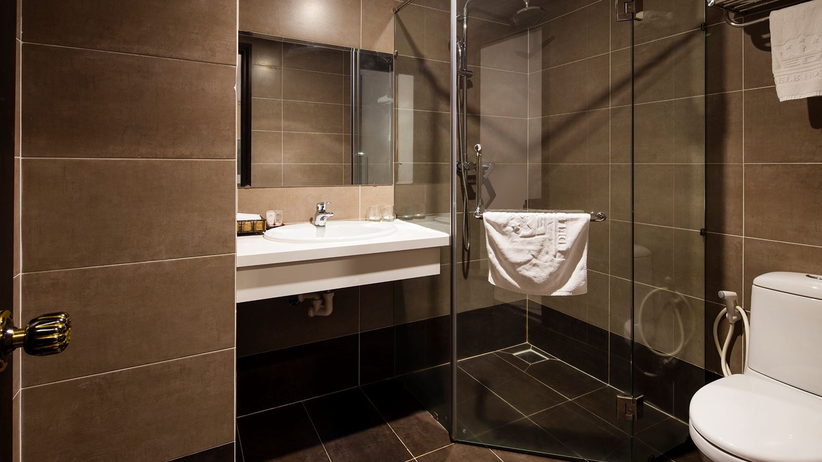 rooms-deluxe-city-view