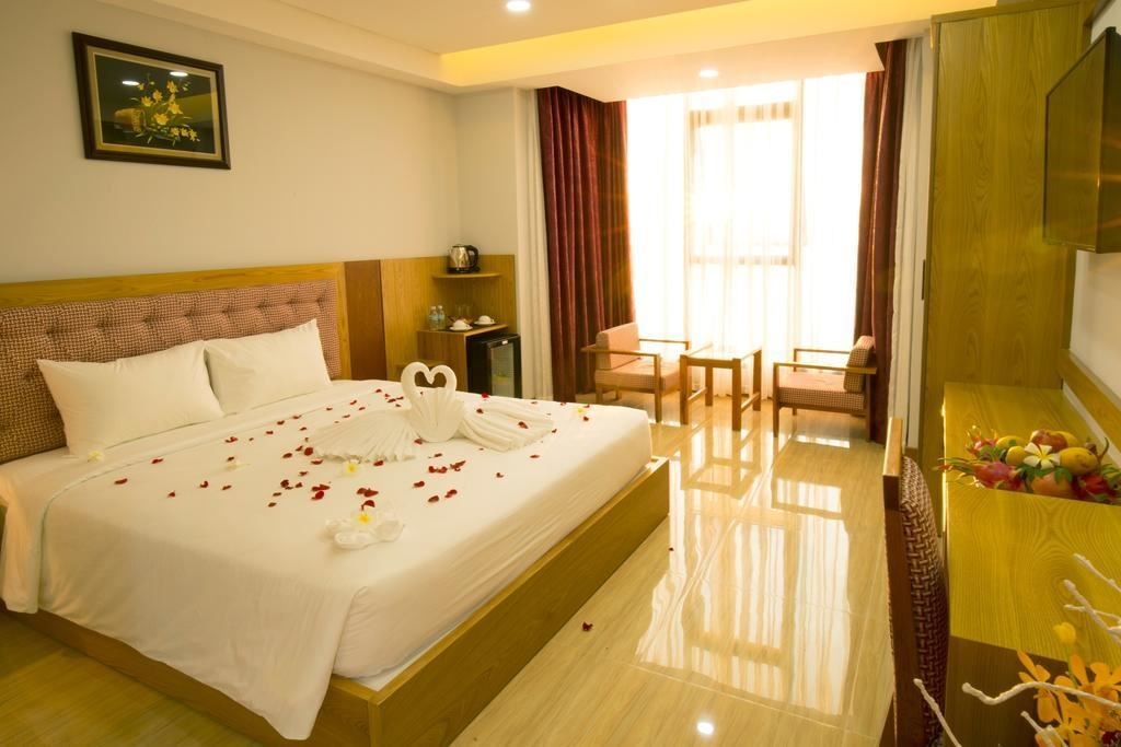 rooms-deluxe-city-view