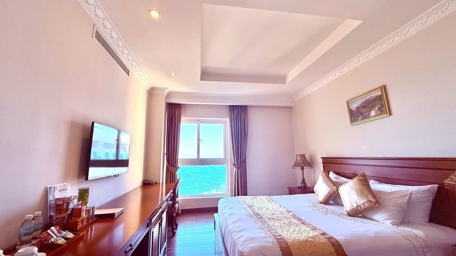 rooms-room-superior-with-window