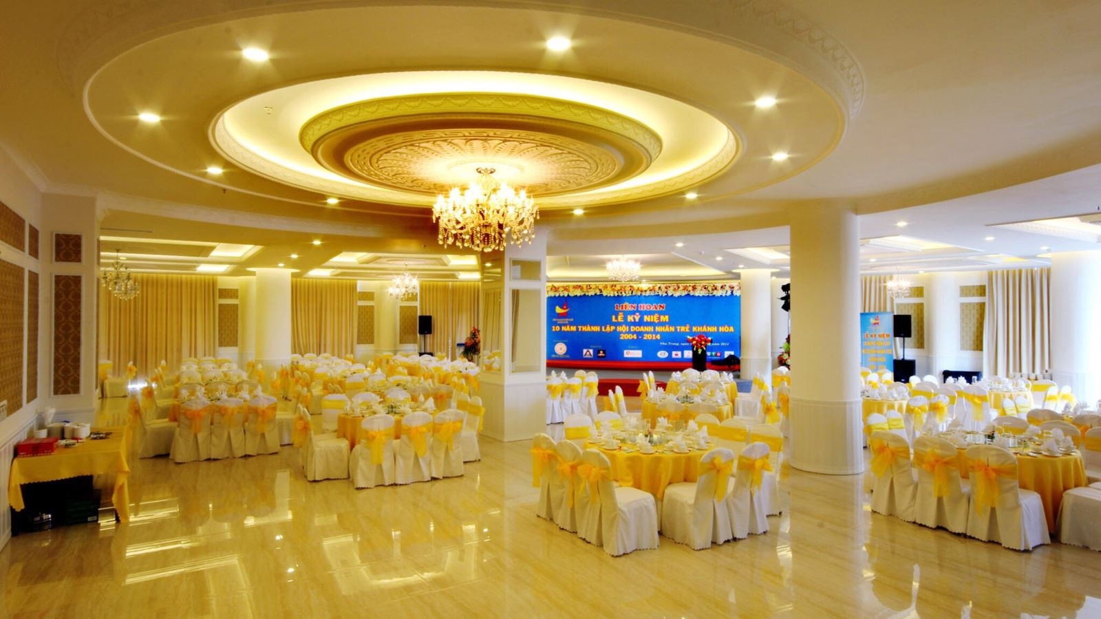 restaurants-palace-restaurant