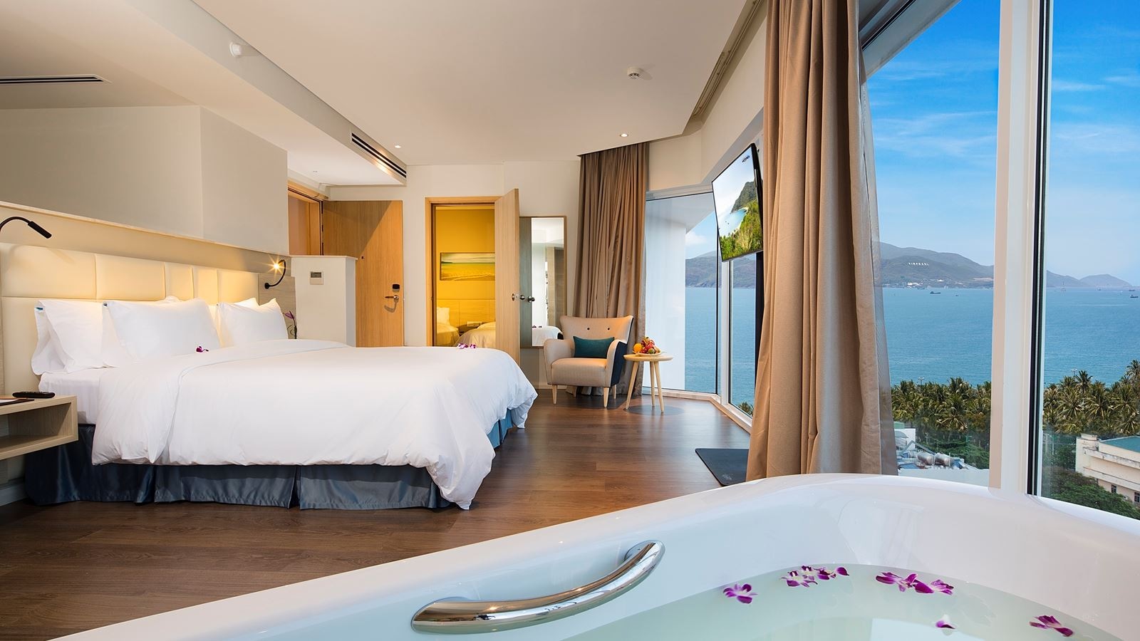 rooms-signature-room