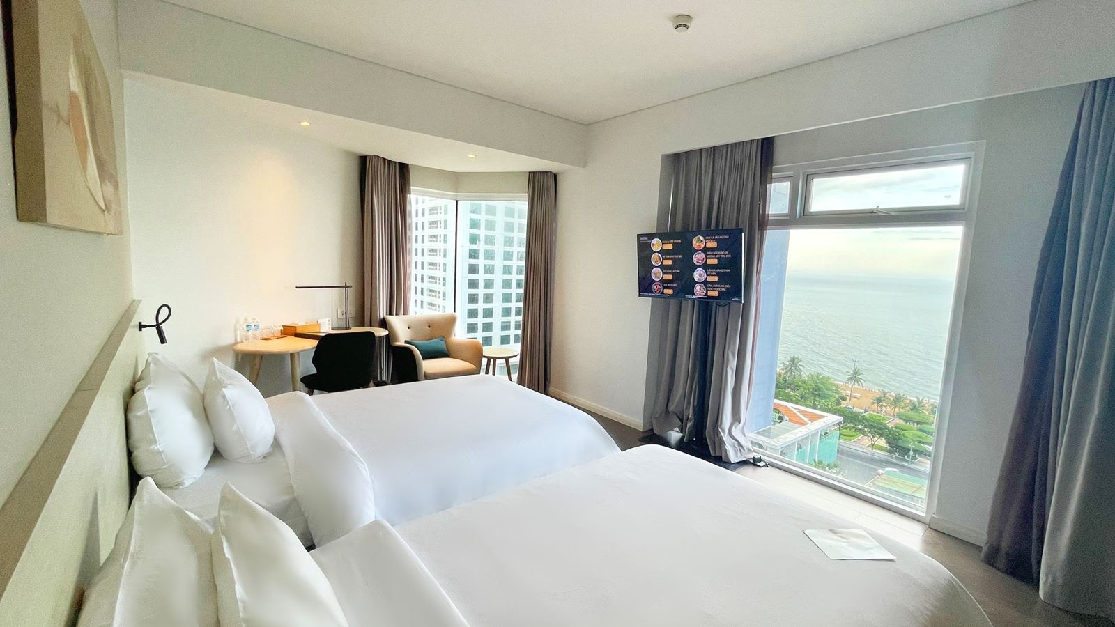 rooms-room-executive-club-child-without-extra-bed