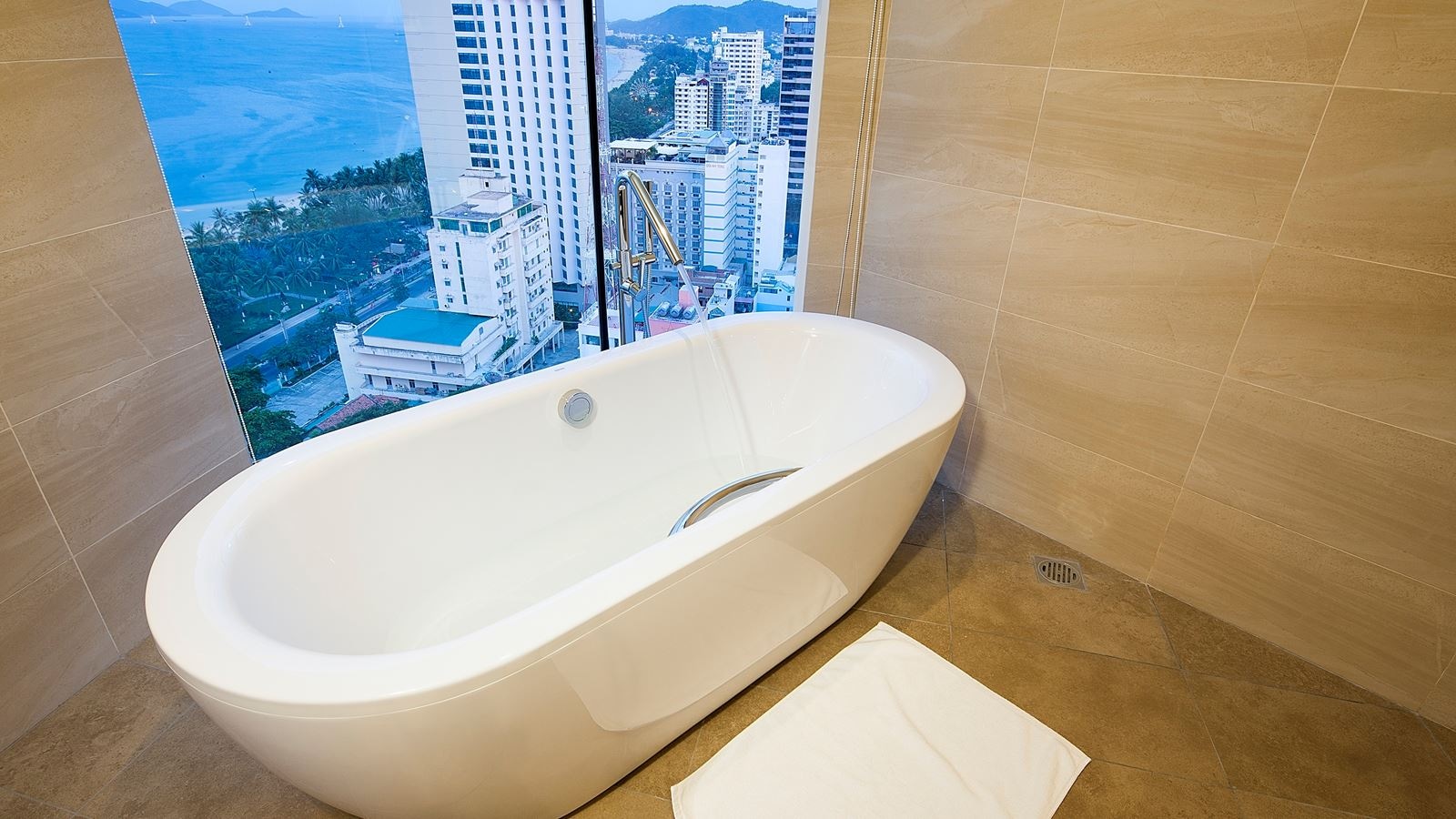 rooms-liberty-central-suite-child-without-extra-bed